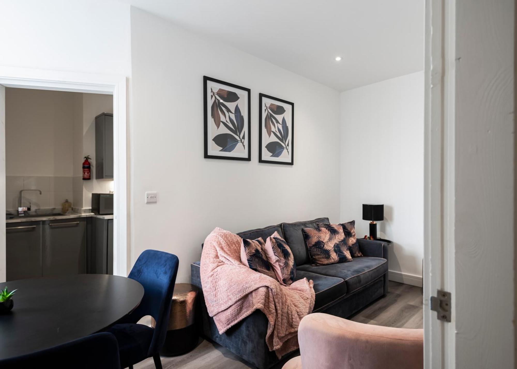 ベリーCozy Vibes Refined 2Br Flatアパートメント エクステリア 写真