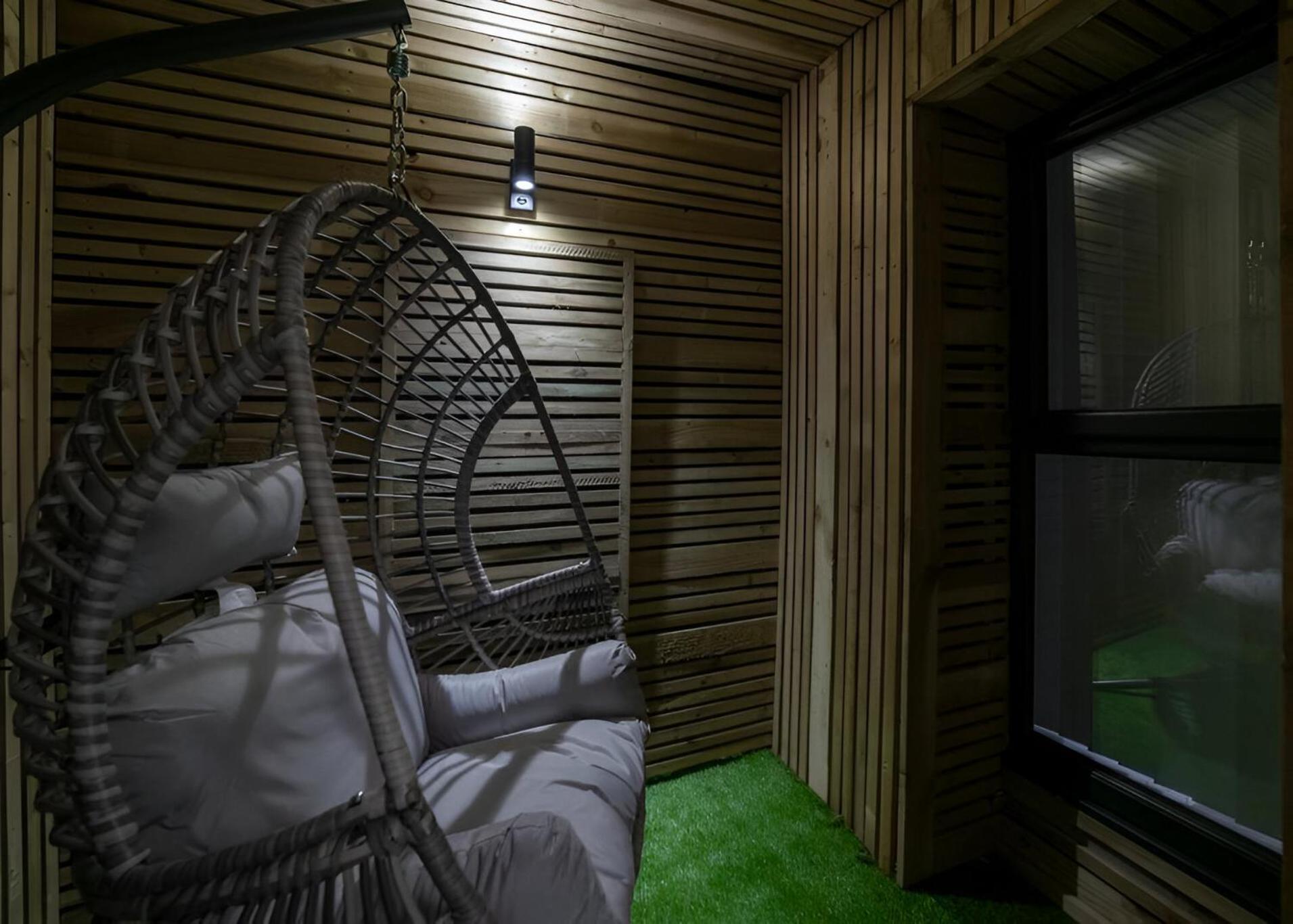 ベリーCozy Vibes Refined 2Br Flatアパートメント エクステリア 写真